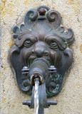 Fontaine et masque