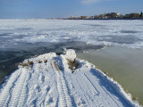 Un chemin dans le fleuve