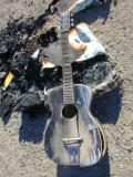 defunct guitar