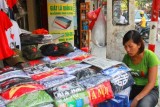 1977 T-shirt seller Hanoi.jpg