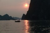 2307 Boat sunset Halong.jpg