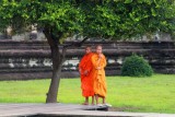 4236 Two monks Angkor.jpg