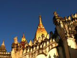 One of the bigger temples in Bagan.jpg