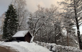 Winter scene at Slavkov dom (IMG_3304ok copy.jpg)