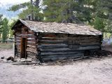 cabin_along_the_trail