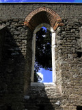 Window in the ruins of San Nicola<br />0892