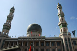 The main style of Xinings Dongguan Mosque is very Middle Eastern