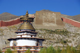 Gyantse Kumbum with the Pelkor Chöde Monastery thangka wall
