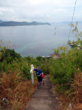 Ca. 300 steps lead up to the statue of Christ at the Agila viewpoint