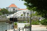 Walkway along the south side of the Singapore River with the Elgin Bridge