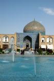 Sheikh Lotfollah Mosque & fountain