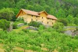 Old stone house, Luster