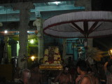 Maamunigal under Thirukudai given by Varadan.JPG