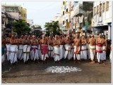 6-udayavar utsavam - 6th day - vellai sAthupadi - divyaprabandha goshti.jpg