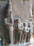 Dasaratha with his wives.jpg