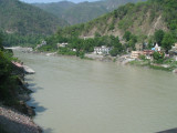 Rver ganges, Hrishikesha.JPG