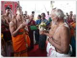 15-HH Sriperumbuthur Embar Jeeyar swamy being received with pOOrna kumbhA mariyAdai2.jpg
