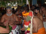 23-HH receiving the Divyadesa mariyadai3 (Large).JPG