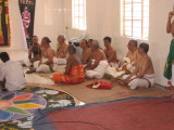 Scholars attending the lecture-Sri Akkarakkani SriNidhi svAmi and Sri KBDevarajan svAmi seen in the picture.jpg