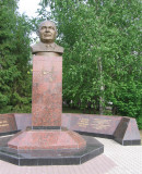 Monument to Lemaev  in the Lemaev Park.( The 1-st director of  petrochemical plant.  in Nizhnekamsk)