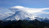 Severe wind over Mt Rainier