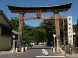 Outer gate of Himure Hachiman-gū