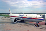MALAYSIA BOEING 777 200 BNE RF 1301 30.jpg