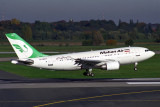MAHAN AIR AIRBUS A310 300 DUS RF 1771 8.jpg