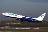 BLUE_AIR_BOEING_737_800_DUS_RF_5K5A5007.jpg