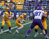 Queen's vs Western 06849 copy.jpg