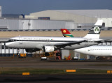 A320 EI-DVM 