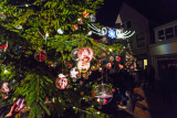 Joris Linssen bij zijn Kerstboom