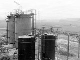 Unit chimique en construction : les rservoirs de stockage 