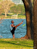 FRISBEE TRICKS