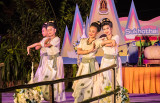 Loi Krathong Dancers