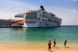 Norwegian Sun & Norwegian Pearl