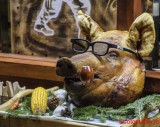 smoking-pig-bucharest-christmas-market-2018.jpg