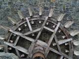 Bunratty Folk Park_Vertical waterwheel for mill