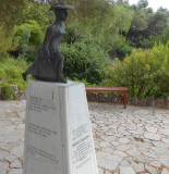 Molly Bloom statue Botanic Gardens