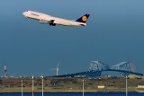 Lufthansa B-747-8, D-ABYM Climbing