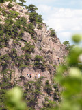 Zooming in on climbers on the Beehive trail