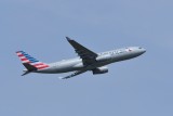 American Airbus A330-200 N290AY