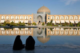 Esfahan, Nasqh-e-Jahan Square, Masjed-e Sheik Lotfollah on the back