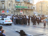 We are driving through a peaceful demonstration in Jerusalem 26 Oct, 17