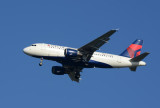 Delta A319 (N358NB) landing at DCA