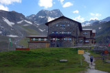 Dresdner Hutte at the foot of the glacier ski area but still rather pleasant