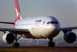 QANTAS AIRBUS A300 SYD RF 938 3.jpg