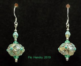 Pinch Beaded Beads earrings