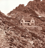 Mountain Hostel 