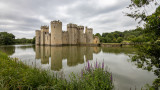IMG_8455.CR3 View of the SW Tower, Postern Tower, the SE Tower, the E Tower and NE Tower - Bodiam Castle - © A Santillo 2019